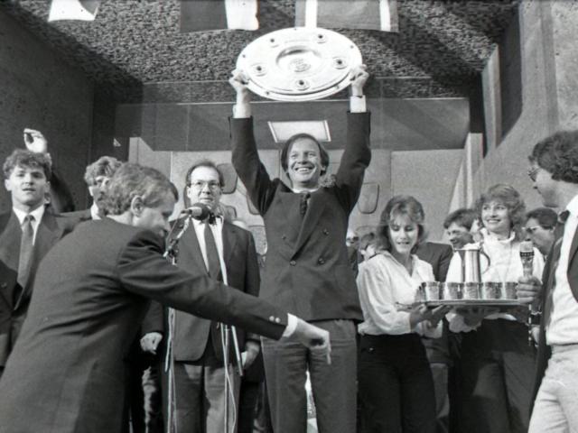 开云体育app安全下载-作为球员教练都拿过德甲冠军的有哪几位？